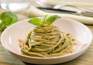 Piatto di trenette al pesto